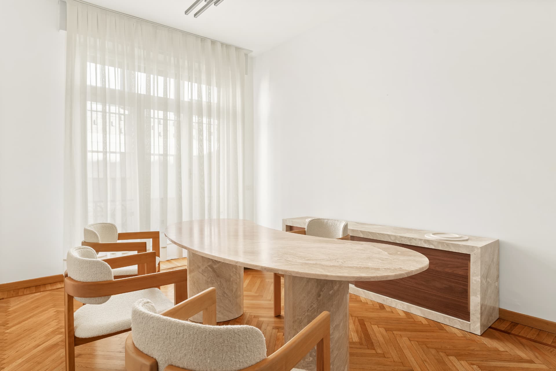 Bespoke private office interior in Brera, Milan